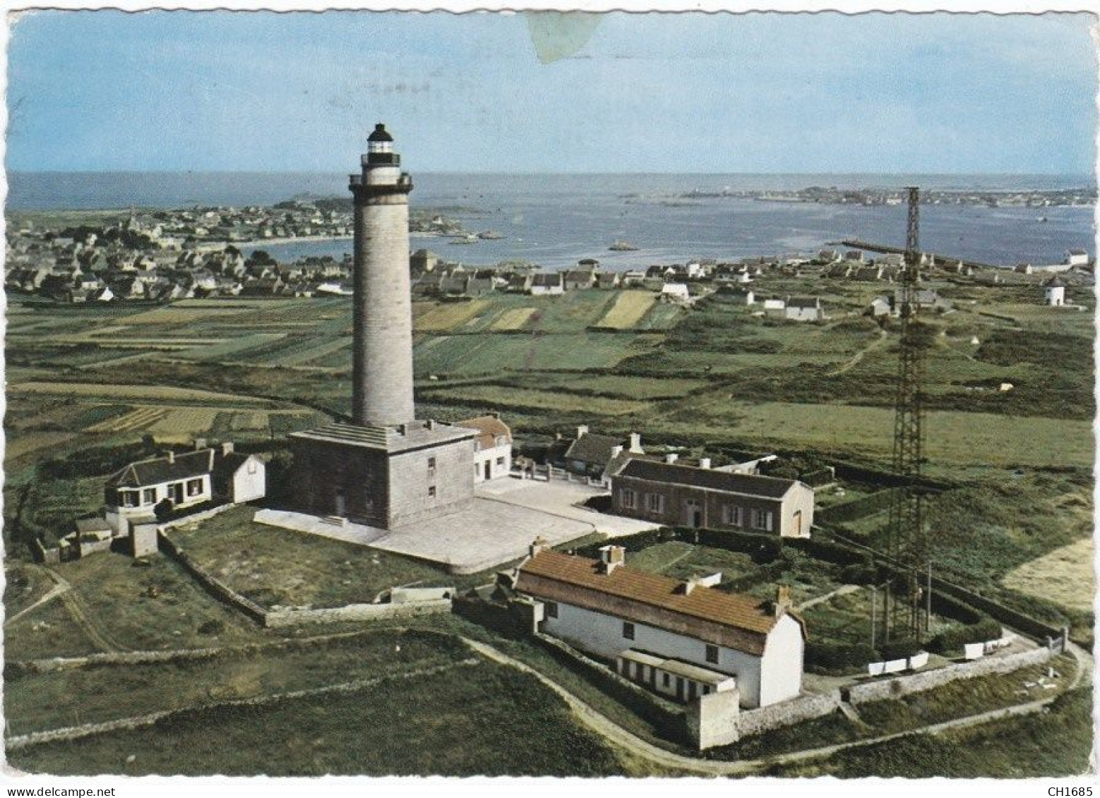 ILE DE BATZ (29) Le Phare . Vue Aérienne - Ile-de-Batz