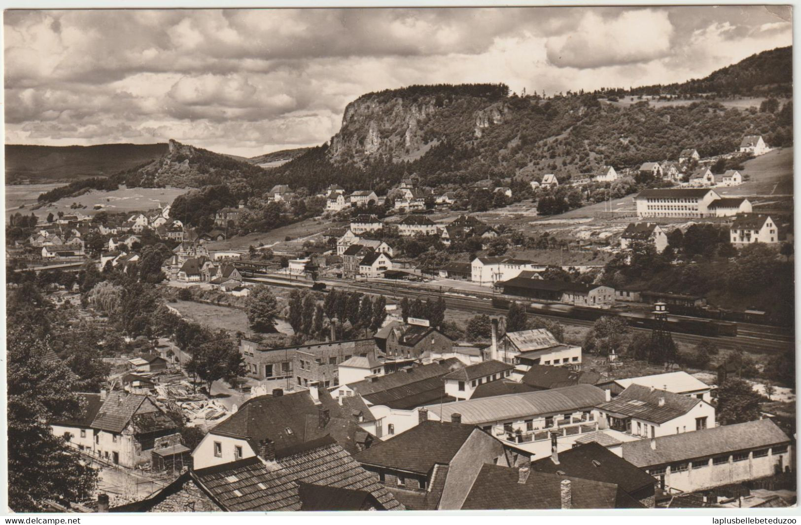 CPA PHOTO - ALLEMAGNE - Die Quellenstadt GEROLSTEIN - Mit Den Eifel Dolomiten - Vers 1954 - Gerolstein