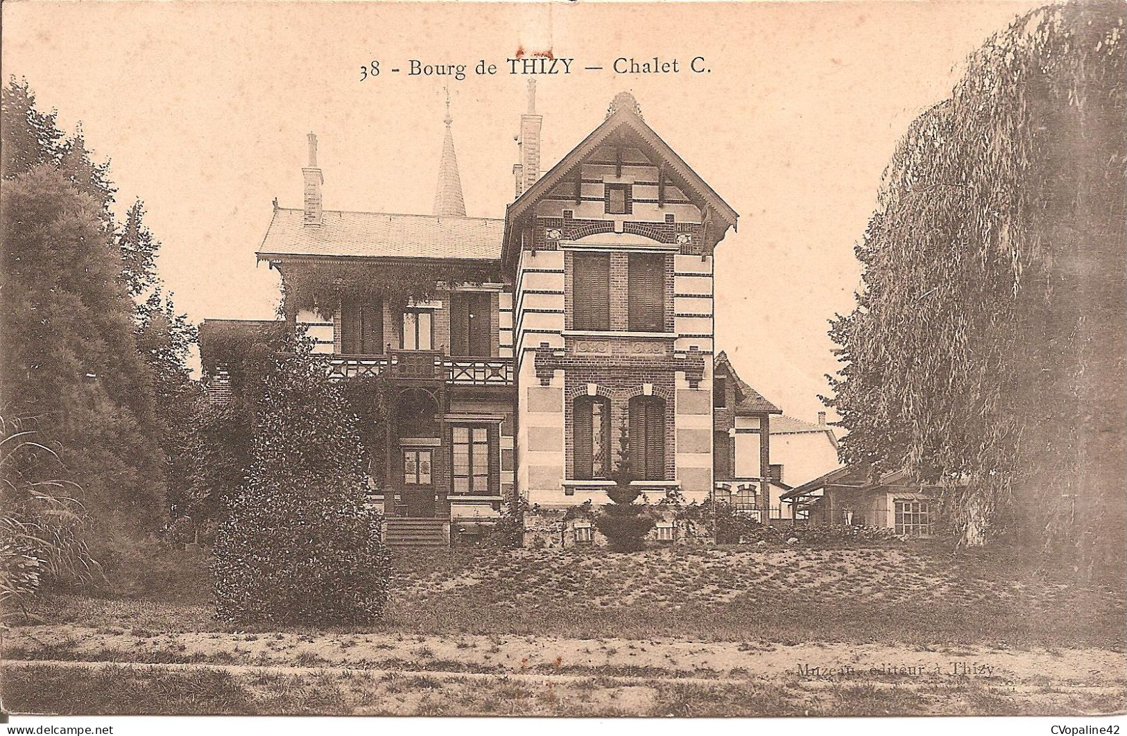 BOURG-DE-THIZY (69) Chalet C. - Thizy