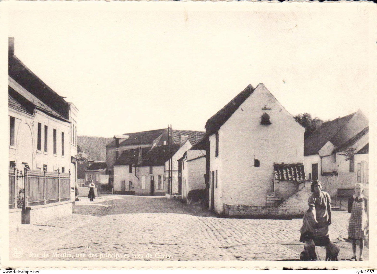 Givry, Rue Du Moulin, Une Des Rues Principales De Givry - Animée - Quévy