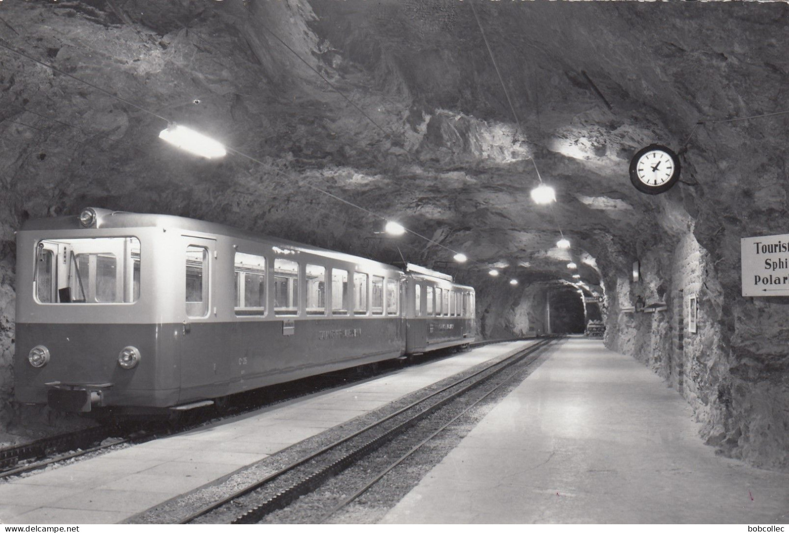 JUNGFRAUBAHN: Station Jungfraujoch - Gares - Avec Trains