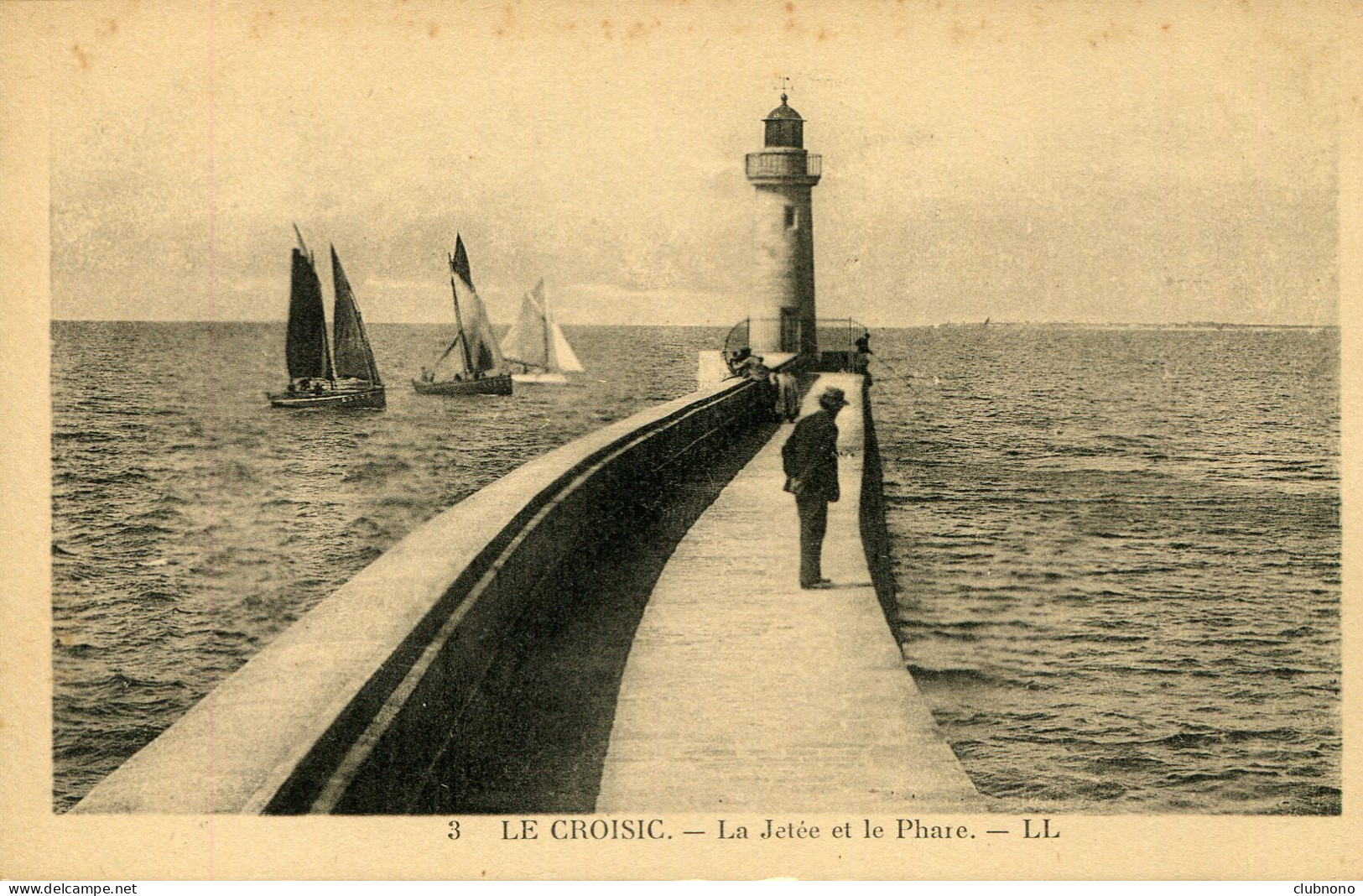 CPA - LE CROISIC - LA JETEE ET LE PHARE - Le Croisic