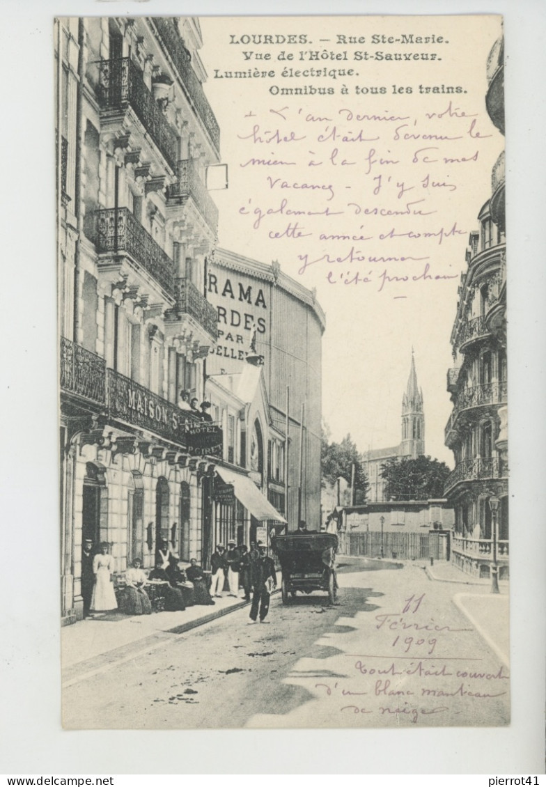 LOURDES - Rue Sainte Marie - Vue De L'Hôtel Saint Sauveur - Lourdes