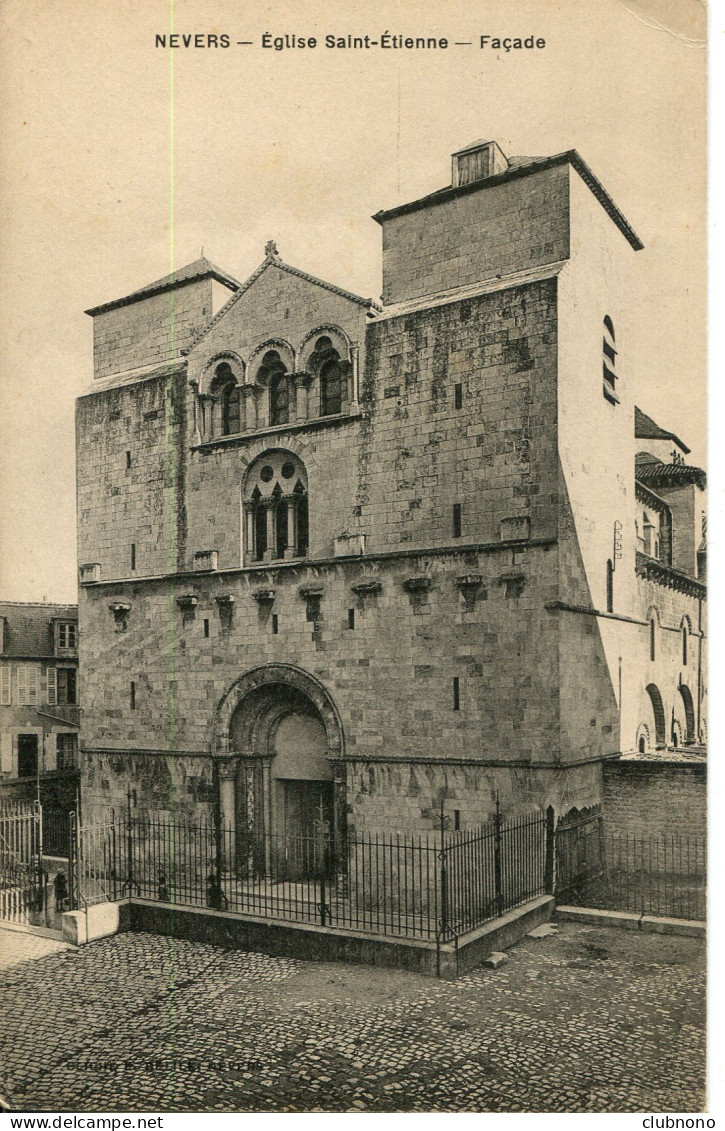 CPA - NEVERS - EGLISE SAINT-ETIENNE - FACADE - Nevers