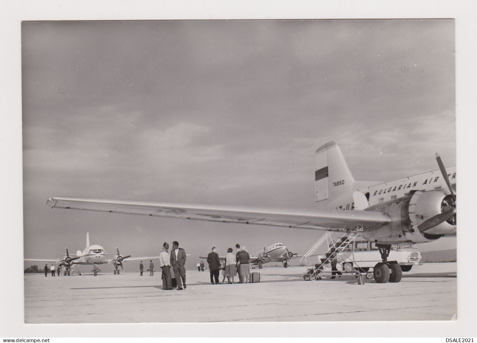 Bulgaria VARNA Airport With TABSO Airplanes IL-14, IL-18, View Vintage Photo Postcard RPPc AK (733) - 1946-....: Era Moderna