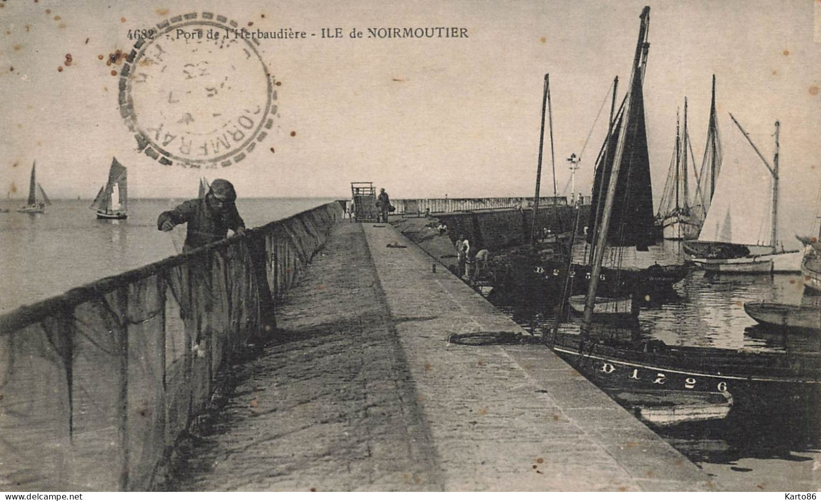 L'herbaudière , Ile De Noirmoutier * Le Port * Bateaux De Pêche * Séchage Des Filets * Pêcheurs - Noirmoutier