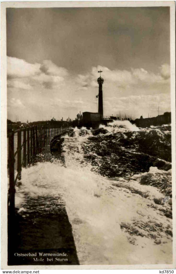 Warnemünde, Mole Bei Sturm - Rostock