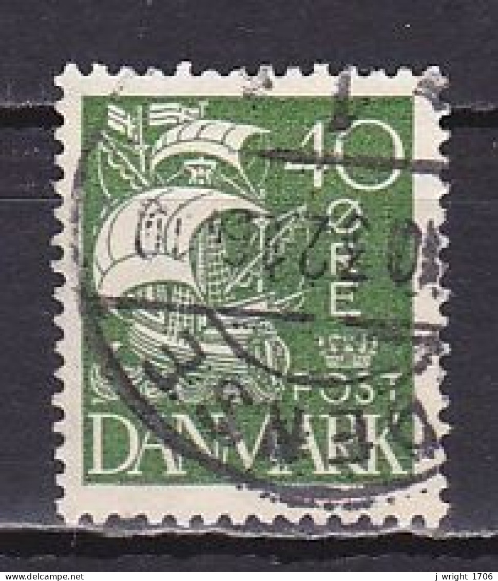 Denmark, 1927, Caravel/Solid Background, 40ø, USED - Usati