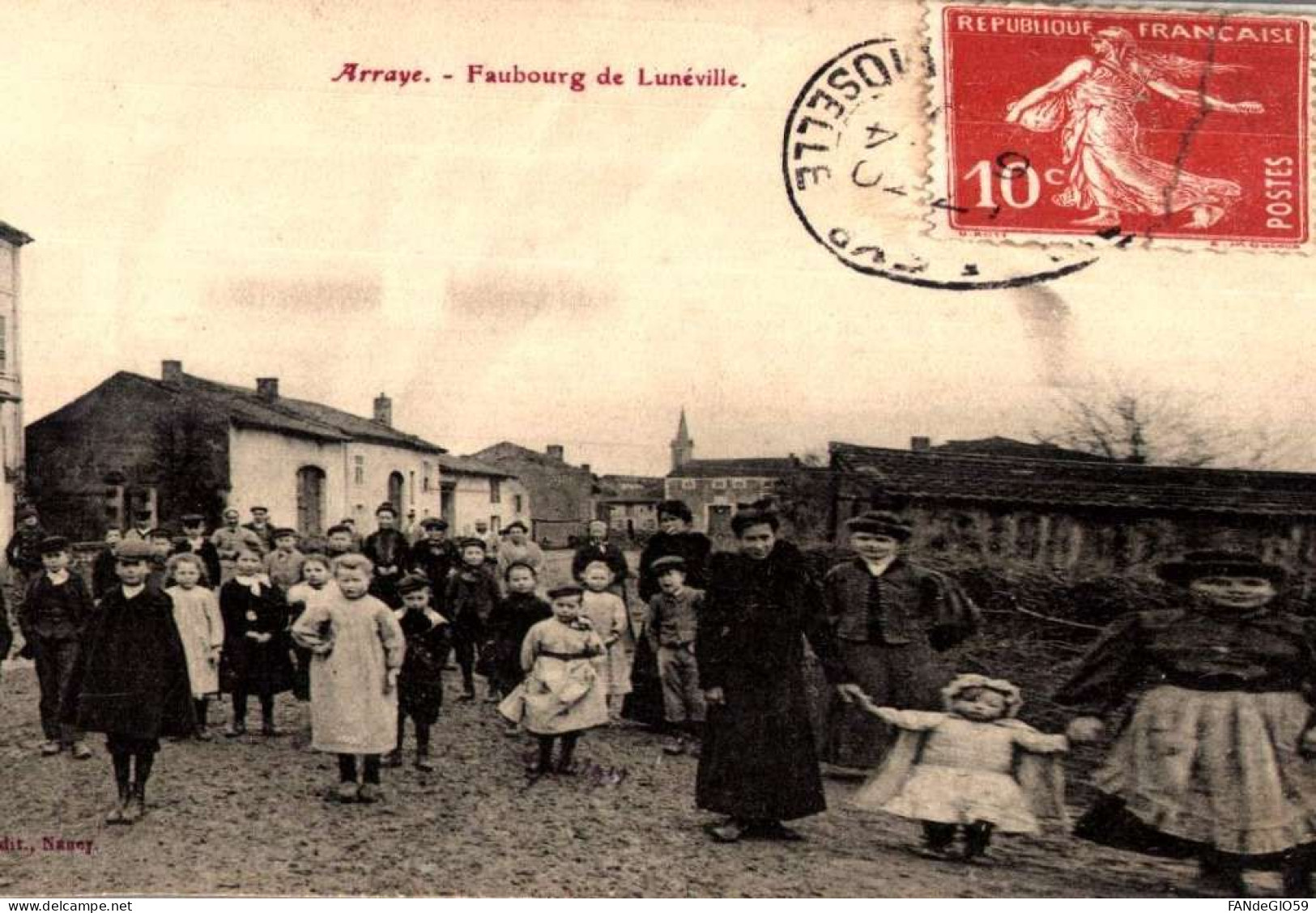 ARRAYE Et Han ? Faubourg De LUNEVILLE Enfants Sortie D'école ? DANS   ETAT DOS DECOLLE  /// 96 - Luneville