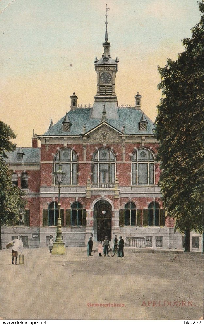 Apeldoorn Gemeentehuis Levendig # 1911        4376 - Apeldoorn