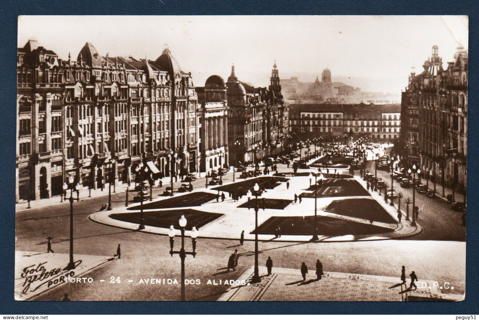 Porto. Avenida Dos Aliados. Avenue Des Alliés. Place Du Général Delgado Vers Place Libertà. Monument Don Pedro IV.1956 - Porto