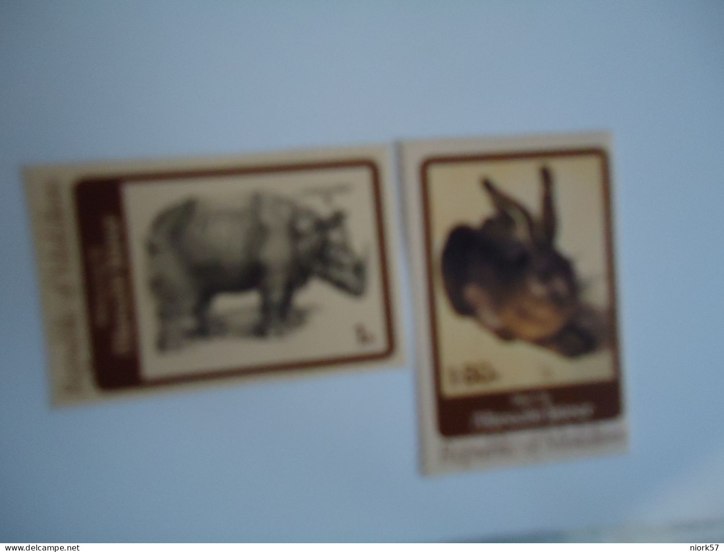 MALDIVES   MNH 2 STAMPS  ANIMALS RHINO  RABBIT - Rinoceronti