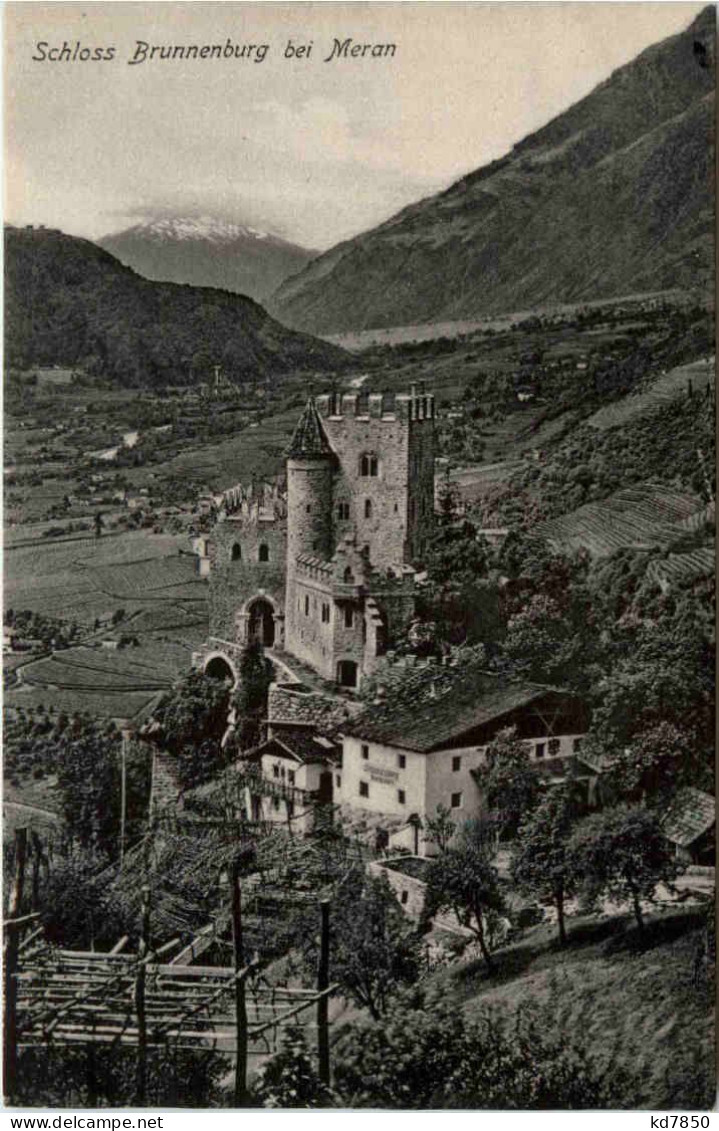 Schloss Brunnenburg Bei Meran - Merano