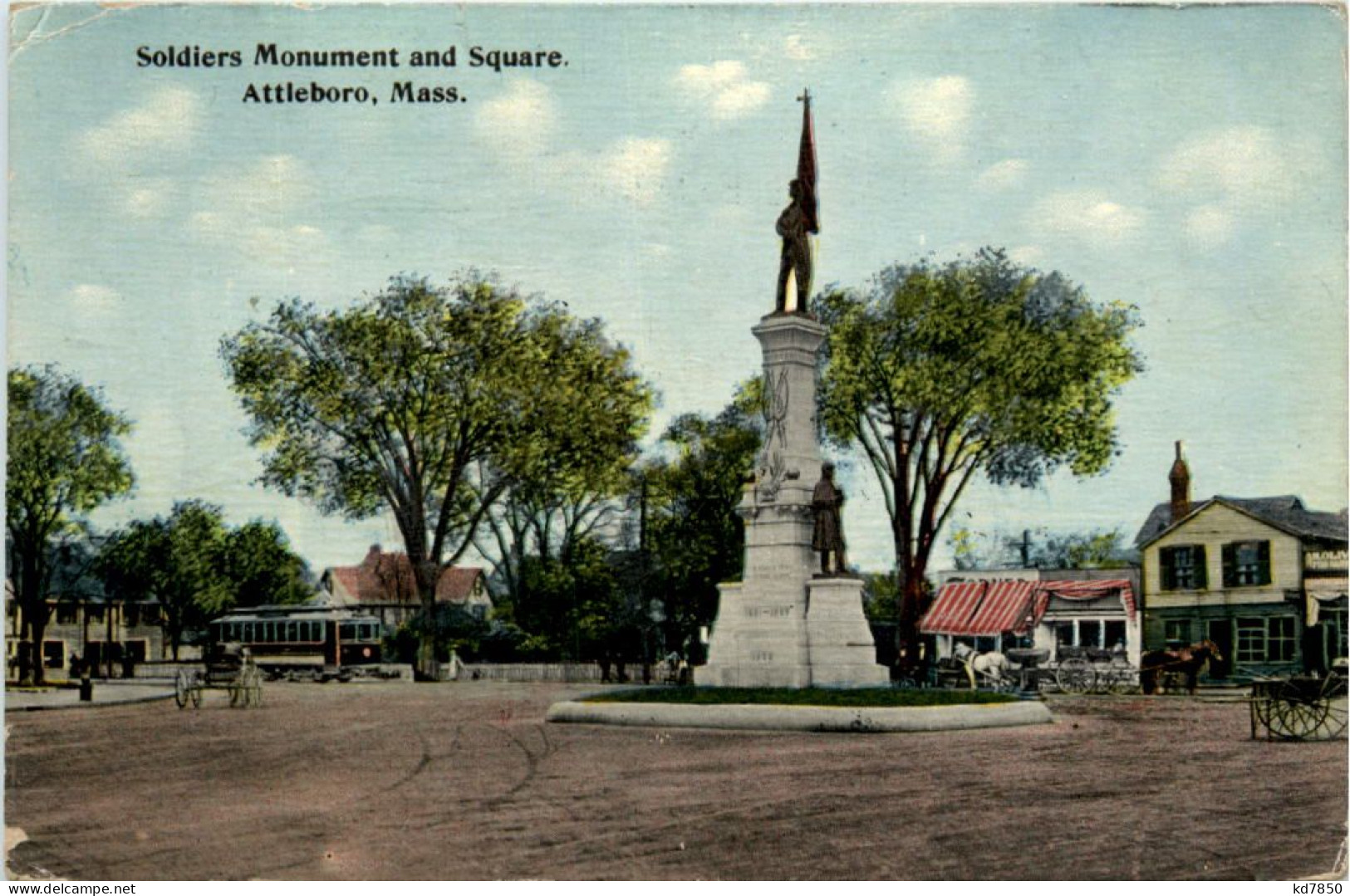 Attleboro - Soldiers Monument And Square - Autres & Non Classés