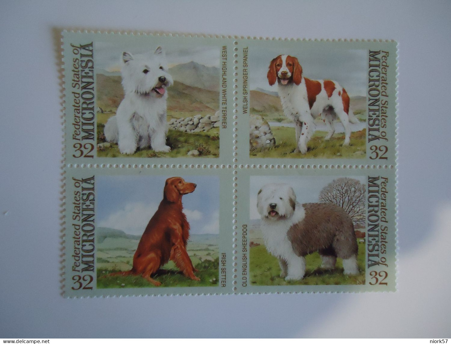MICRONESIA   MNH  BLOCK OF 4   4  ANIMALS DOGS DOG - Chiens