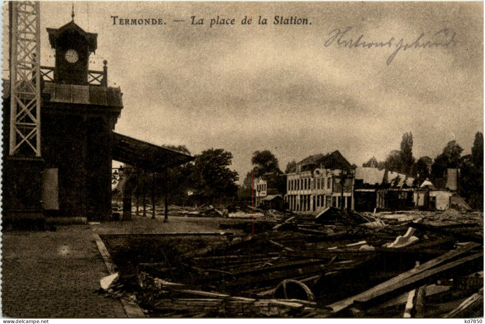 Termonde - La Place De La Station - Dendermonde