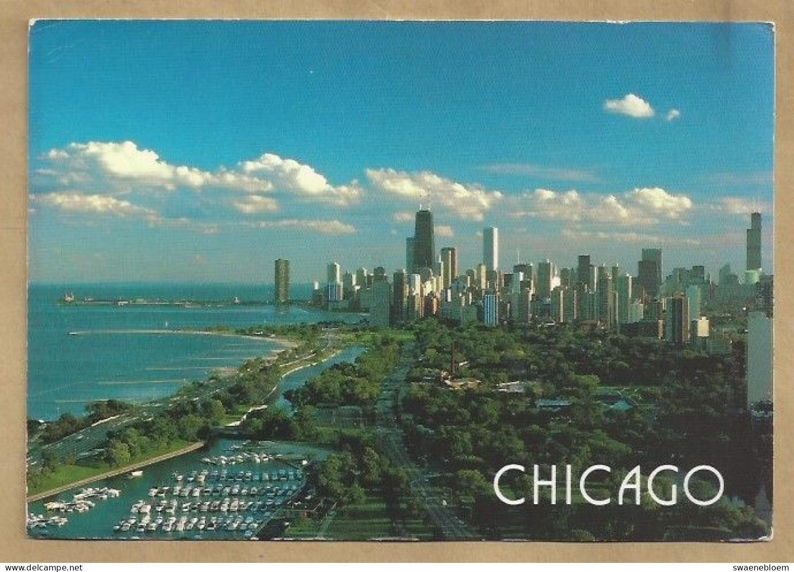 US.- CHICAGO. LOOKING SOUTH FROM THE AREA KNOWN AS THE GOLD COAST PROVIDES THIS CAPTIVATING VIEW OF CHICAGO. - Chicago