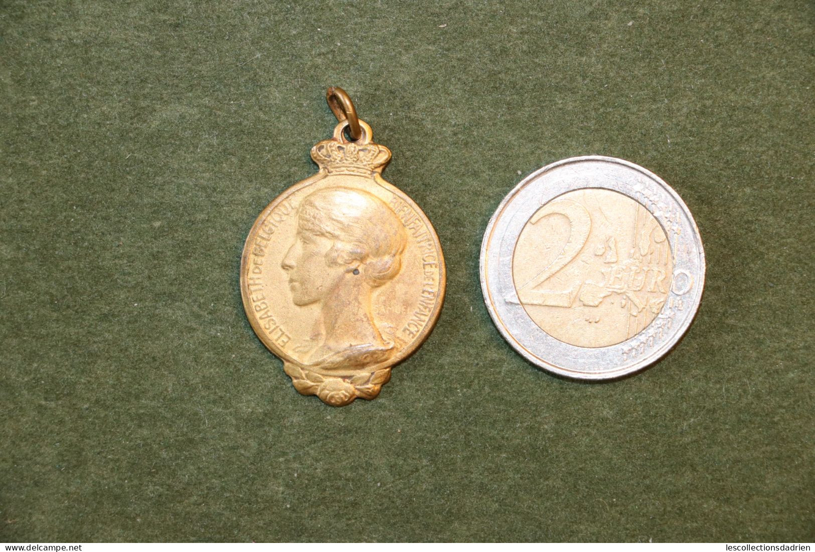 Médaille Elisabeth De Belgique Enfance Martyre 14-18  Belgian Medal Wwi - Médaillette - Journée - Samuel - Belgique