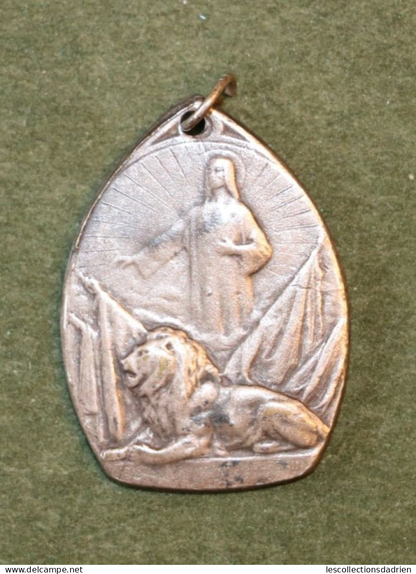 Médaille Coeur Sacré De Jésus Protège La Belgique - Guerre 14-18  Belgian Medal Wwi - Médaillette - Journée - Jourdain - België