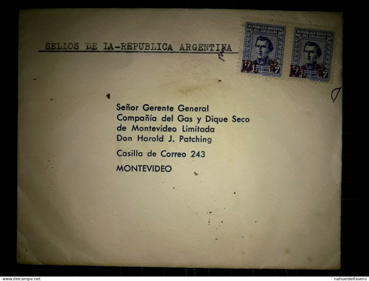 RÉPUBLIQUE ORIENTALE DE L'URUGUAY. Enveloppe Distribuée à Montevideo Avec Deux Timbres-poste D'Artigas, Père Du Pays - Uruguay