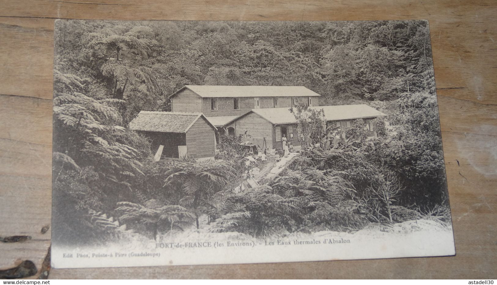 MARTINIQUE : FORT DE FRANCE, Les Eaux Thermales D'Absalon ................ BE-17801 - Fort De France