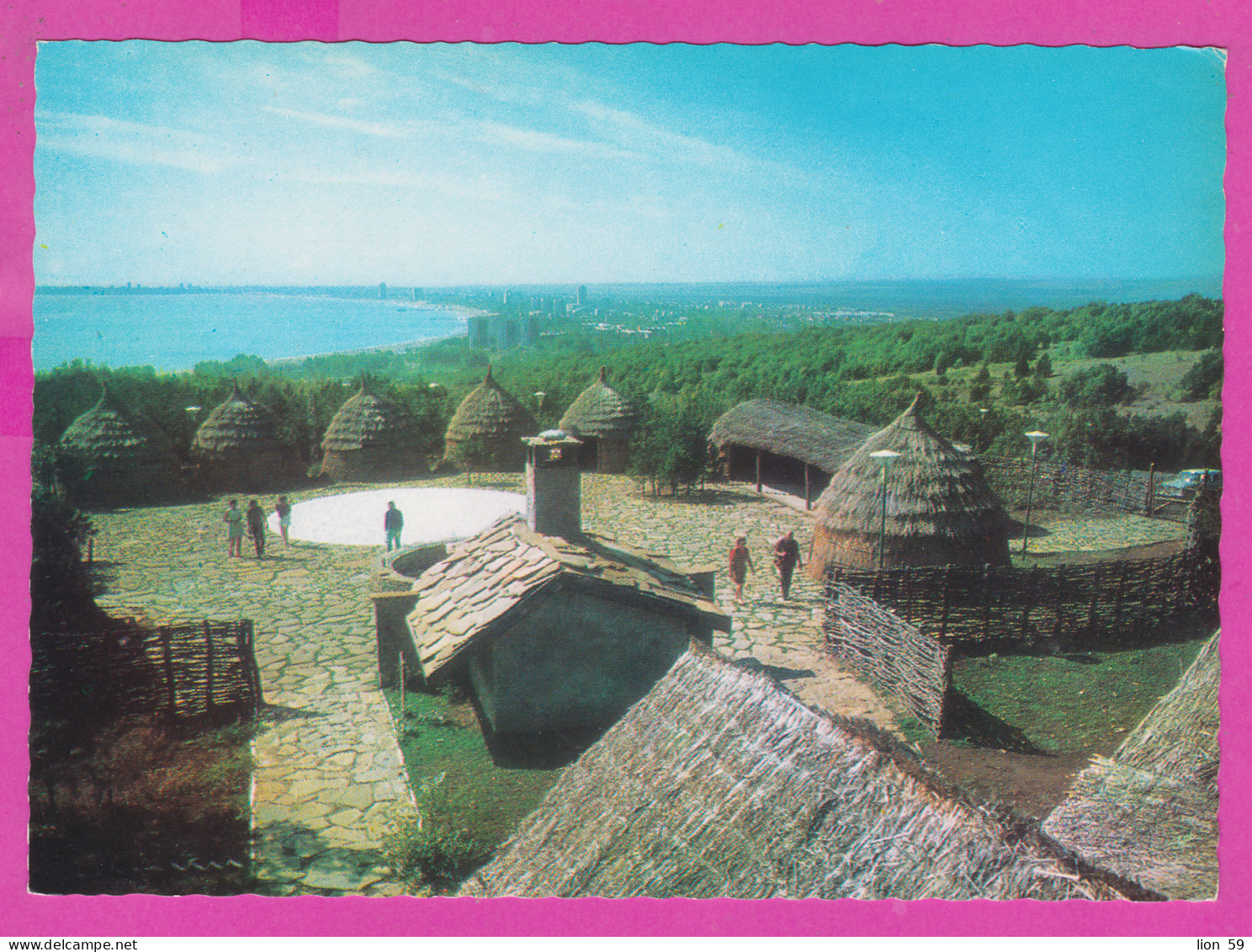 311084 / Bulgaria - Sunny Beach - Restaurant "Strandjanski Kolibi" 1977  PC Septemvri Bulgarie Bulgarien Bulgarije  - Hotel's & Restaurants