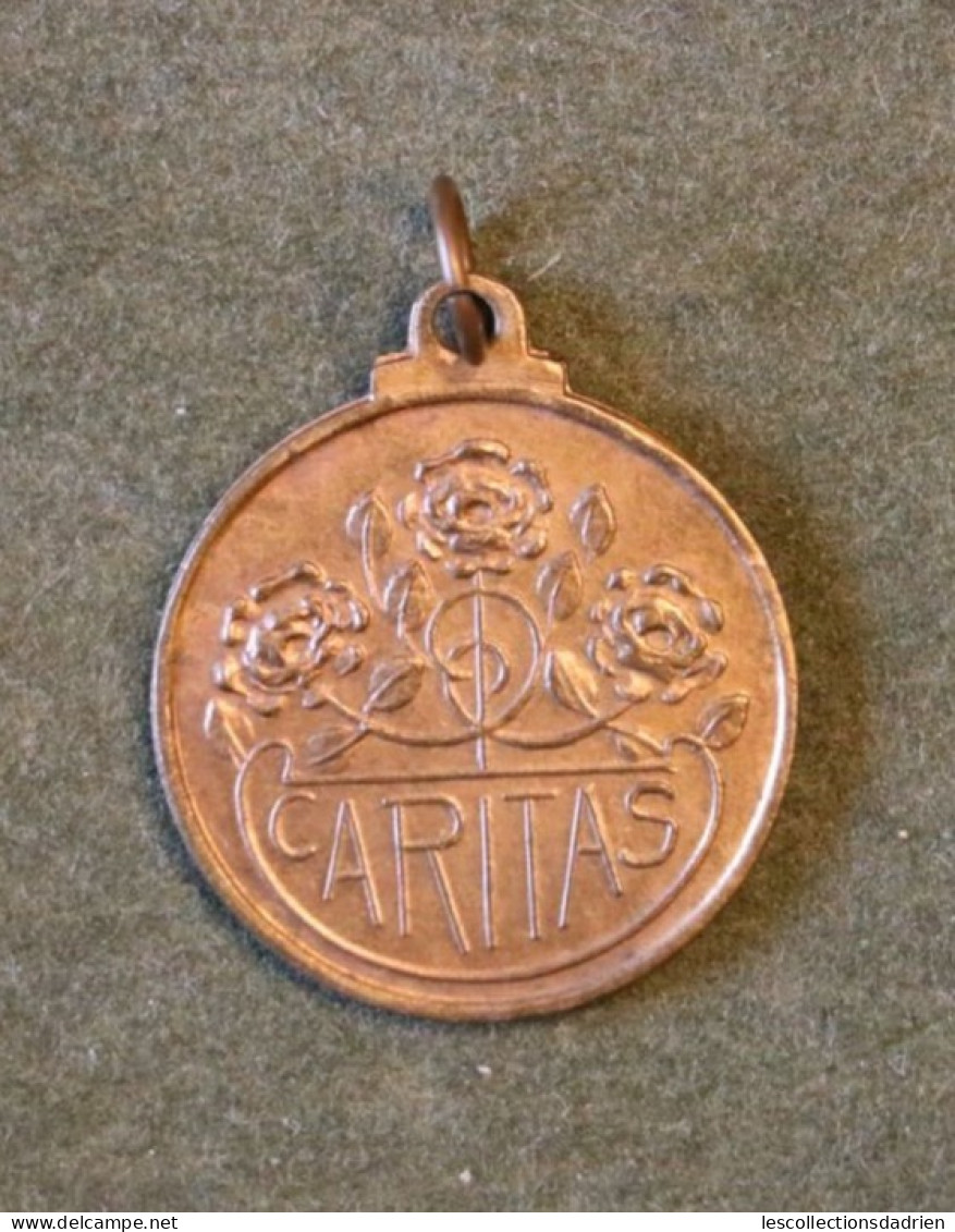 Médaille Belge Fleur De Charité 1925 - Caritas-  Belgian Medal - Médaillette - Journée - Belgien