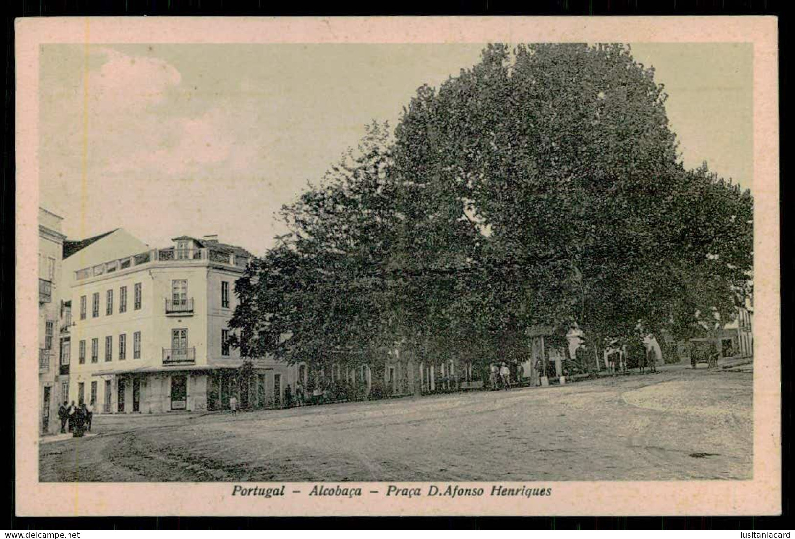 ALCOBAÇA - Praça D. Afonso Henriques.  (Nº 21417 O 5049 ) Carte Postale - Leiria
