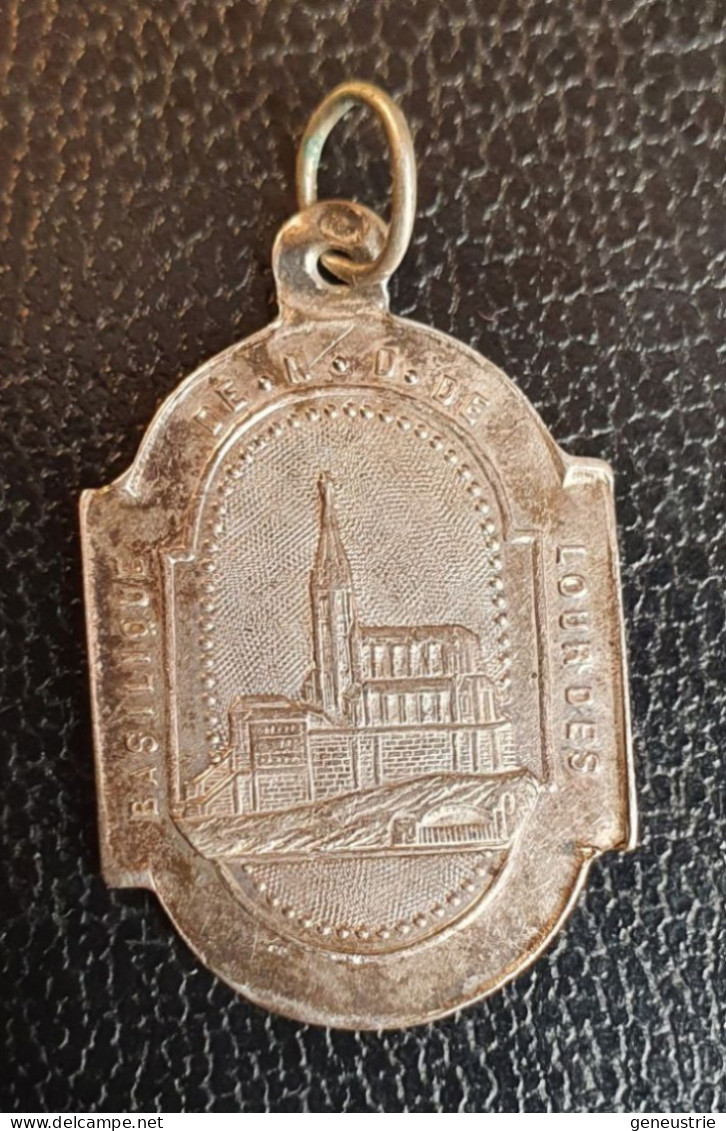 Pendentif Médaille Religieuse Fin XIXe Argent 800 "Notre-Dame De Lourdes" Religious Medal - Godsdienst & Esoterisme