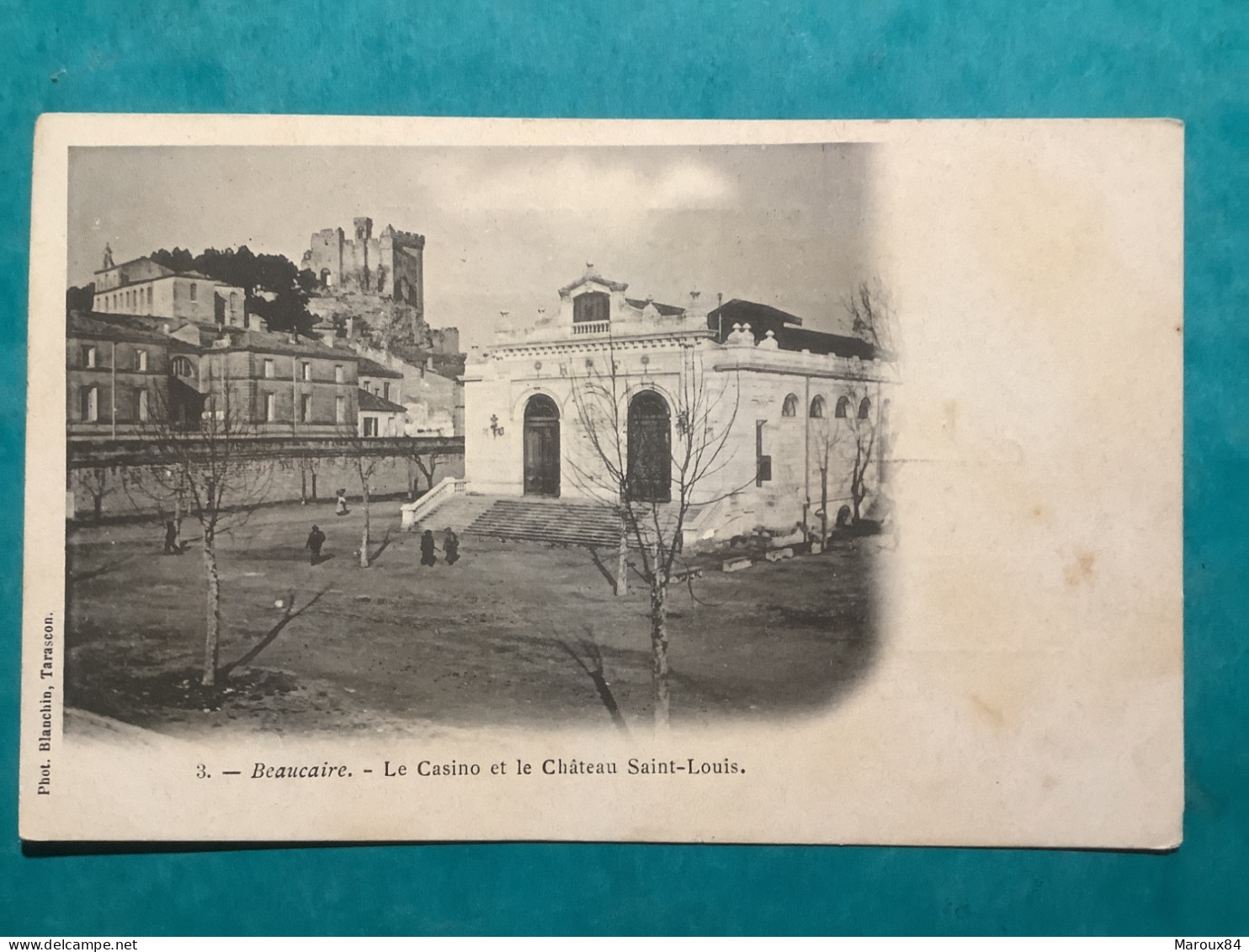 30/ Beaucaire Le Casino Et Le Château Saint Louis - Beaucaire