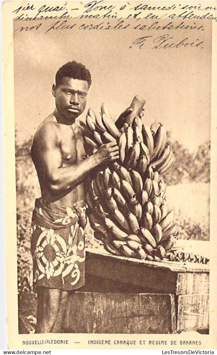 Nouvelle Calédonie - Indigène Canaque Et Régime De Bananes - Oblitéré  1932 - Cachet Croix - Carte Postale Ancienne - Nouvelle-Calédonie