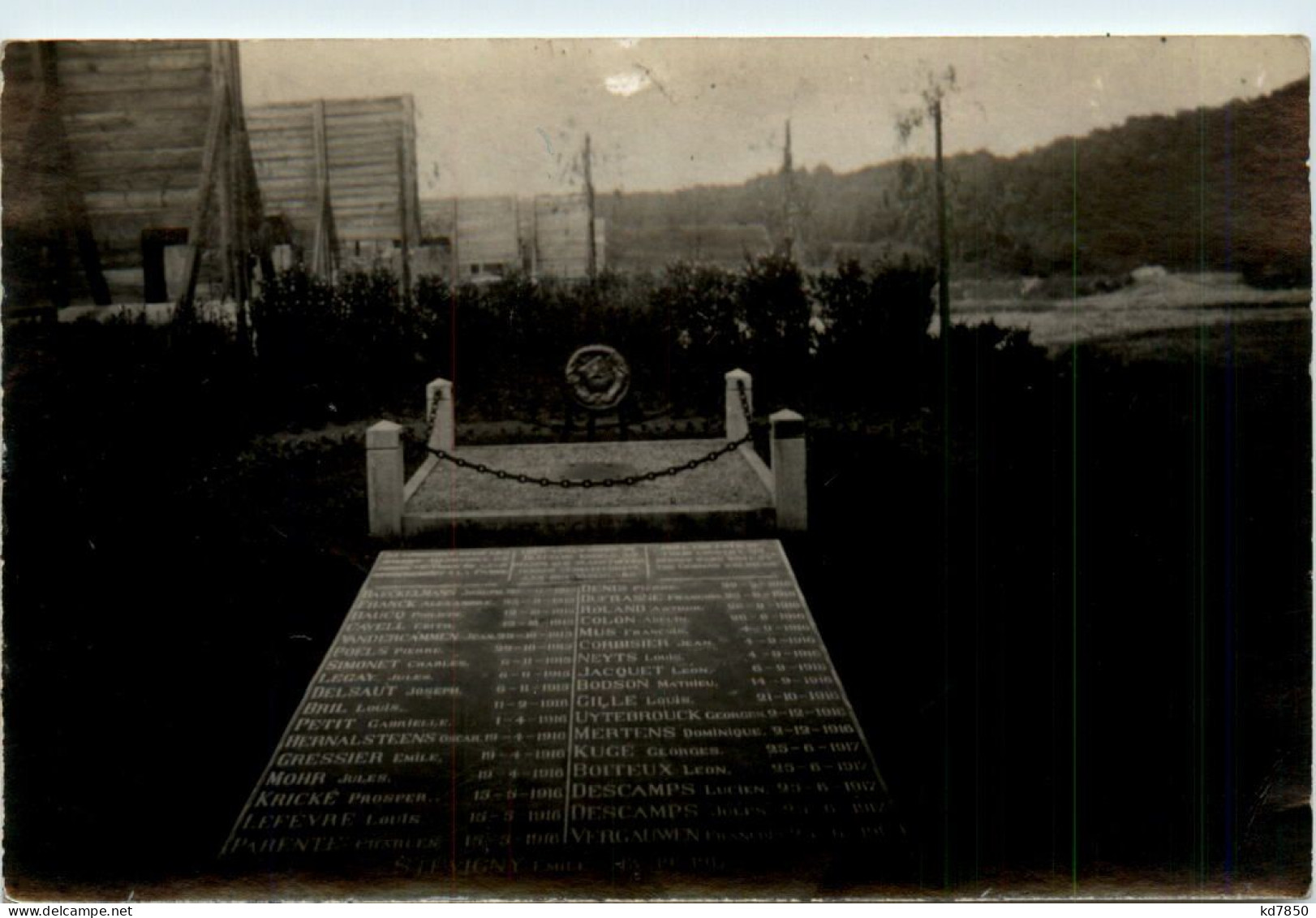 Forest - Tombe Des Fussilles - Cimiteri Militari