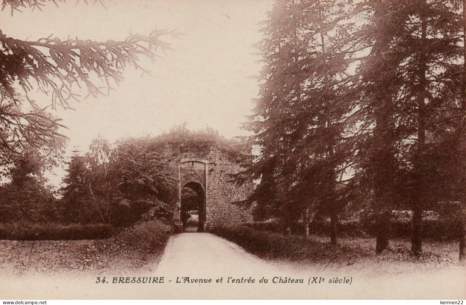 CPA 79 BRESSUIRE L'Avenue Et L'entrée Du Château (XIe Siècle) - Bressuire