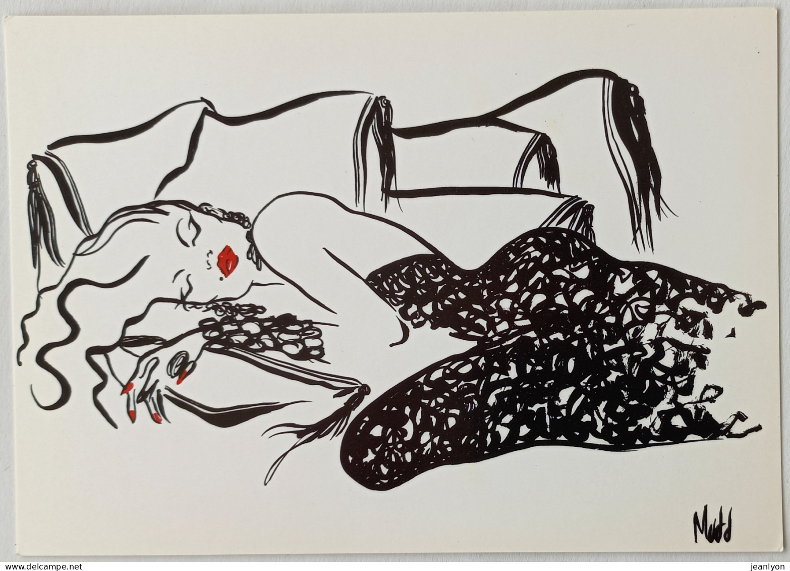 FEMME SEXY Couchée - Robe Noir - Illustrateur MUDD - Carte Postale - Pin-Ups