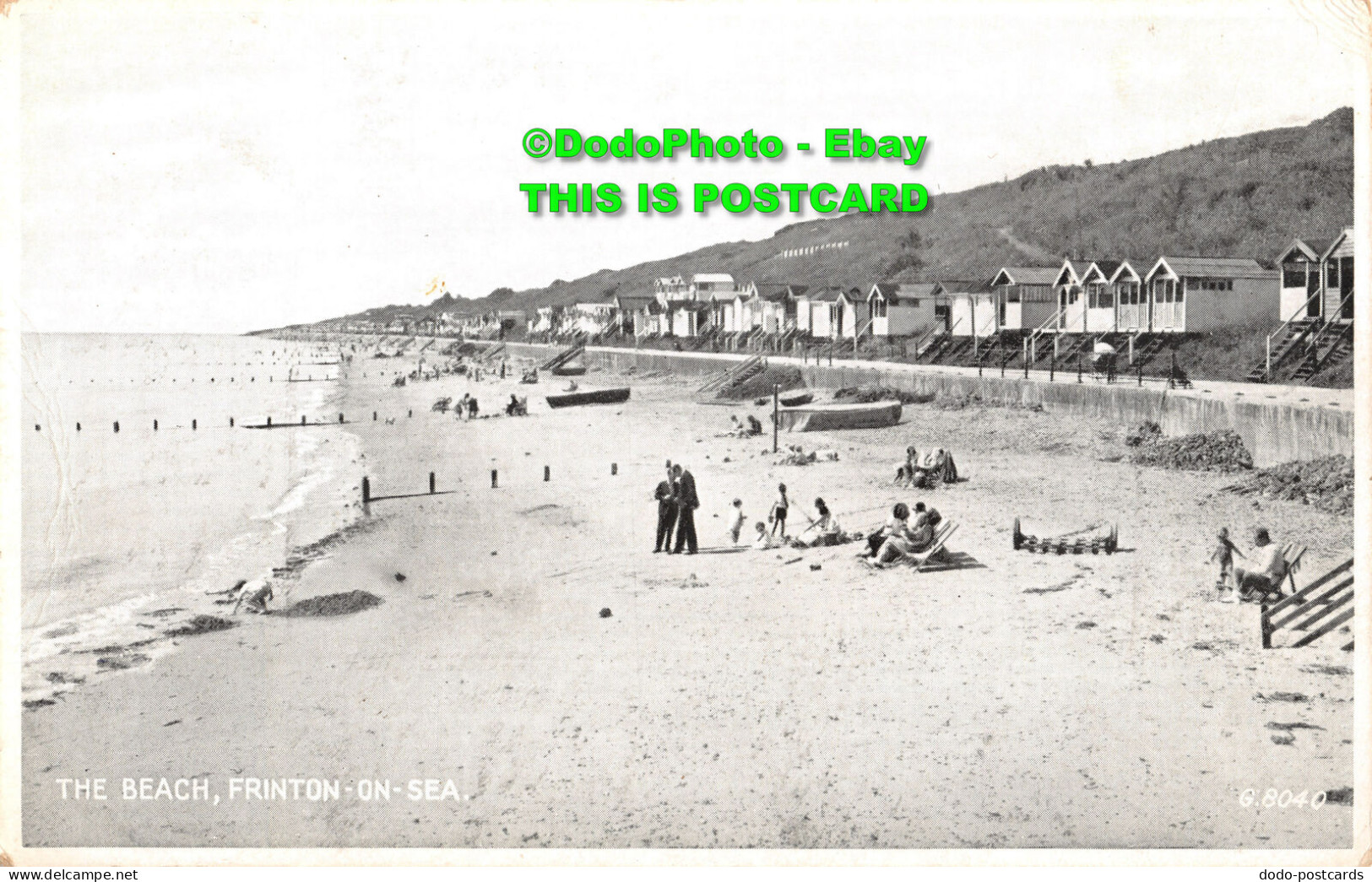 R381641 Frinton On Sea. The Beach. Valentine. Silveresque. Postcard - Welt