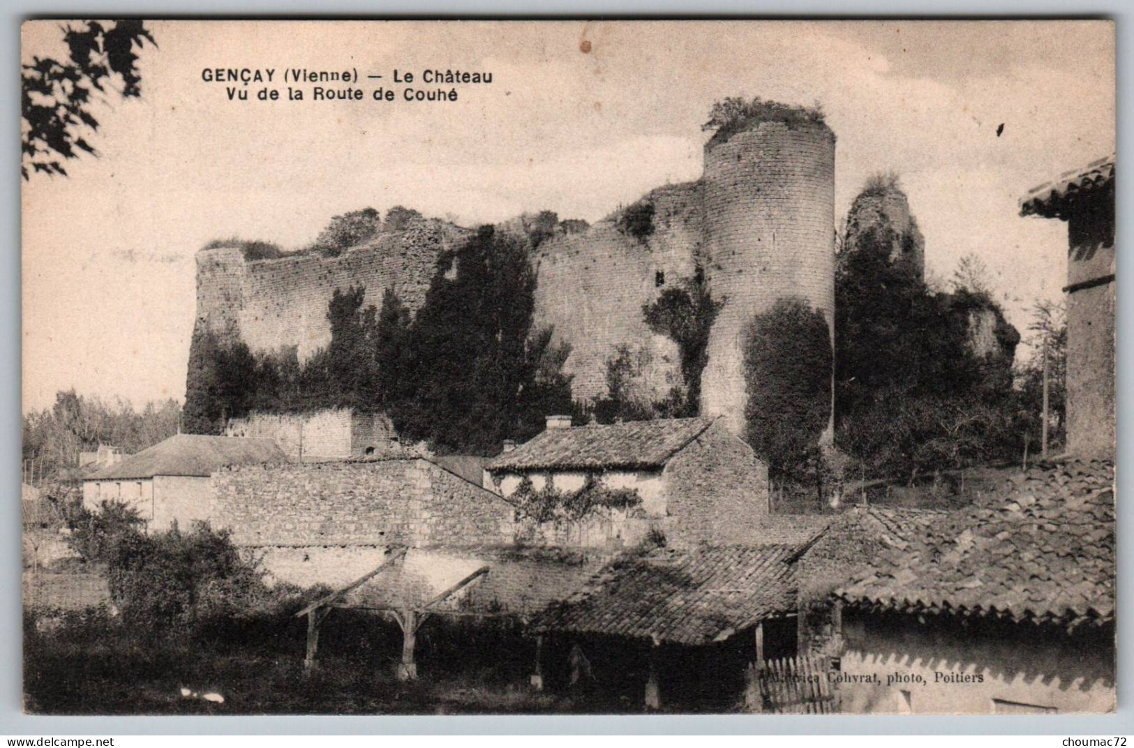 (86) 586, Gençay, Cohvrat Photo, Le Château Vu De La Route De Couhé - Gencay