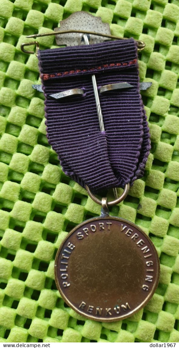 Medaile   :  Airborne Renkum Wandelpenning +2 , Pin.-  Original Foto  !!  Medallion  Dutch - Other & Unclassified