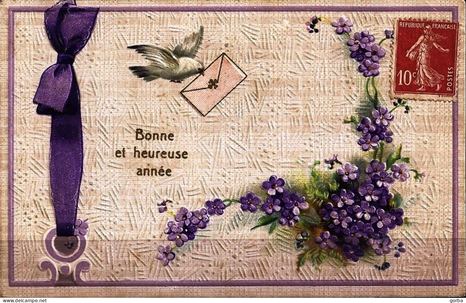 *CPA Gaufrée  - S5 - Bonne Et Heureuse Année  - Bouquet De Violette - Nieuwjaar