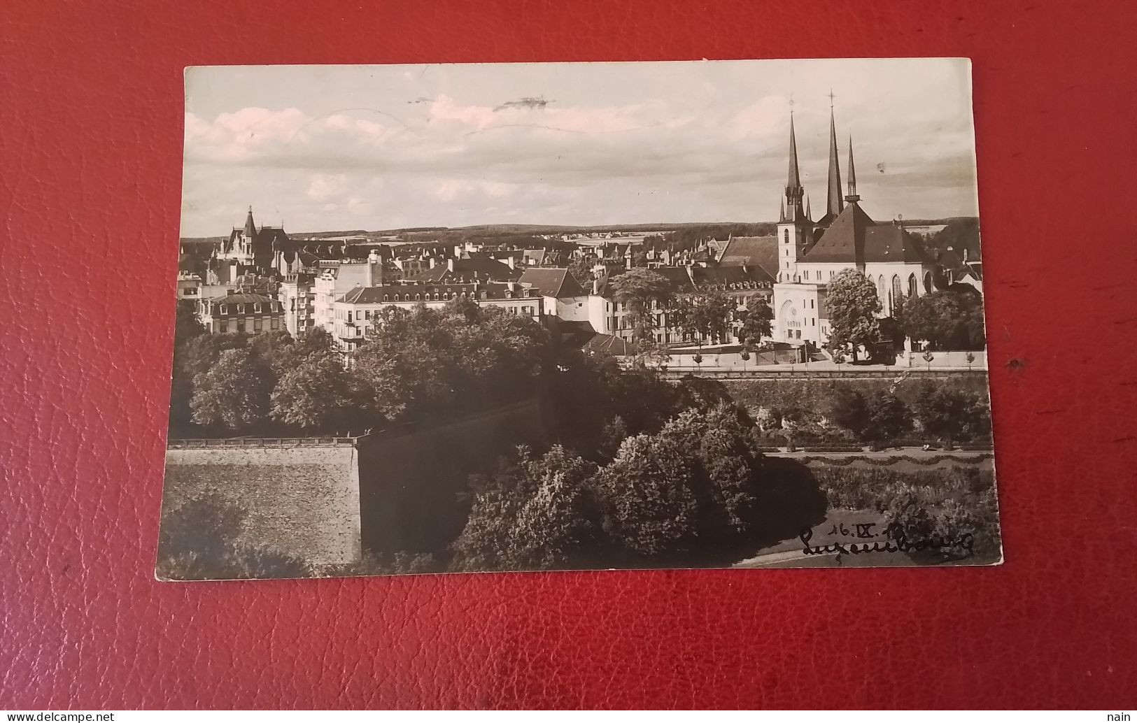 LUXEMBOURG - CARTE PHOTO - 16 IX 1944 - " VOIR LES SCANS - + OBLITERATION ET AFFRANCHISSEMENT " RARE " - - Luxemburg - Stad