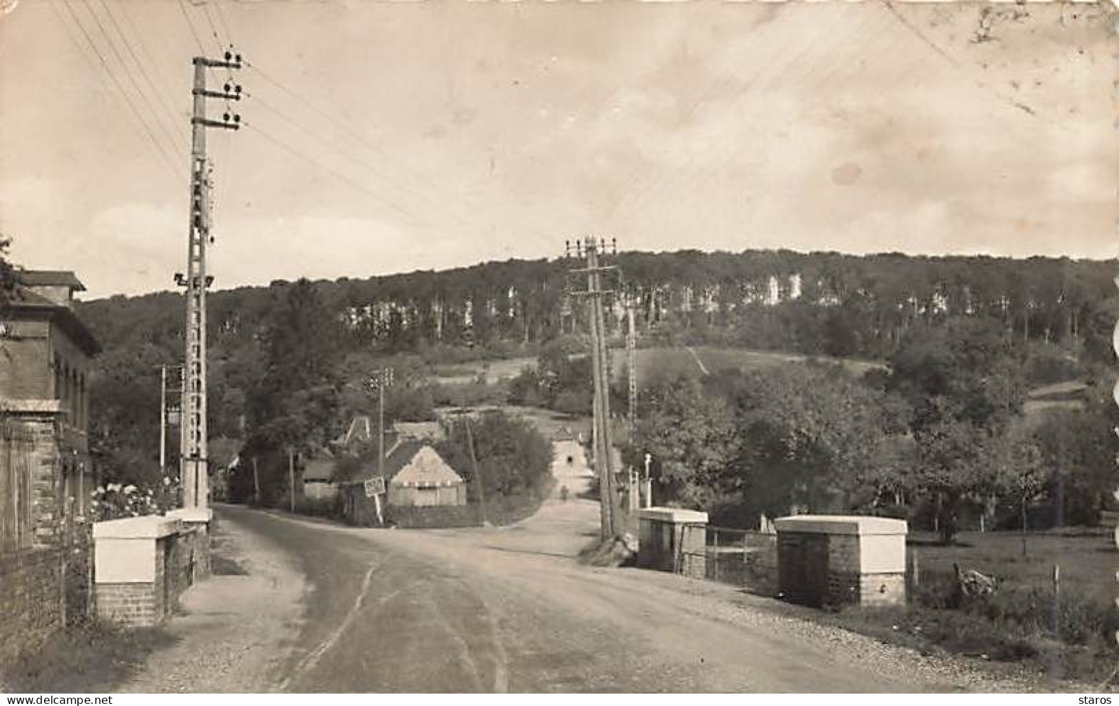 BELLENCOMBRE - Route De Dieppe Et Des Authieux - Bellencombre