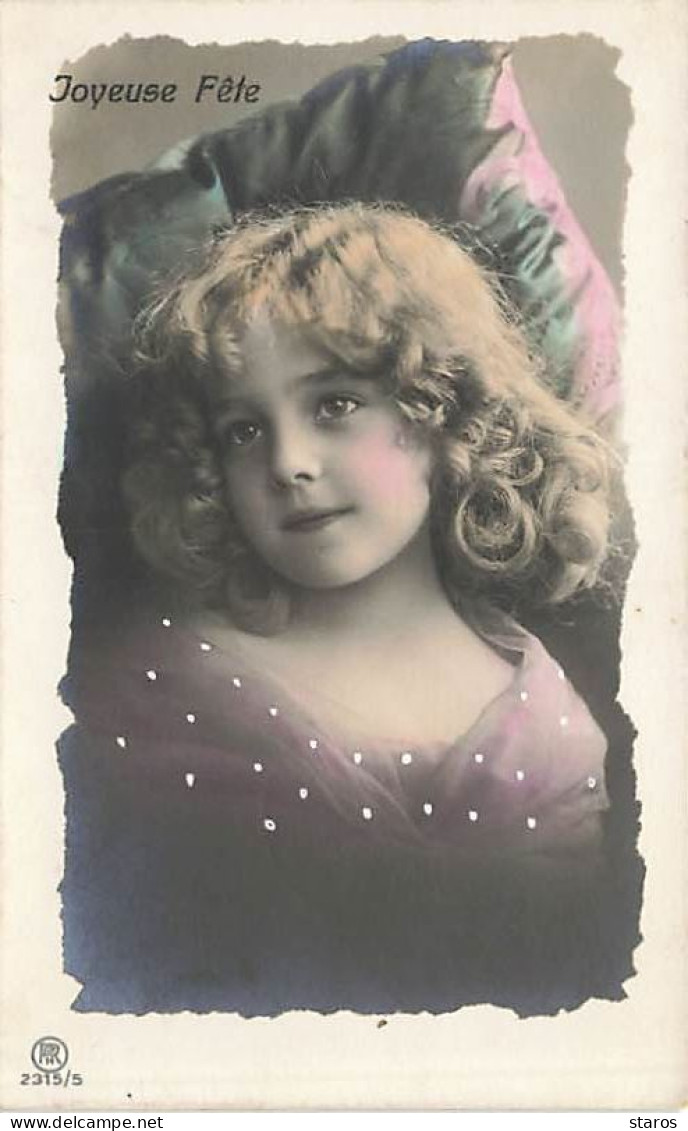 Enfant - Joyeuse Fête - Portrait De Grete Reinwald - Coussin - Portraits