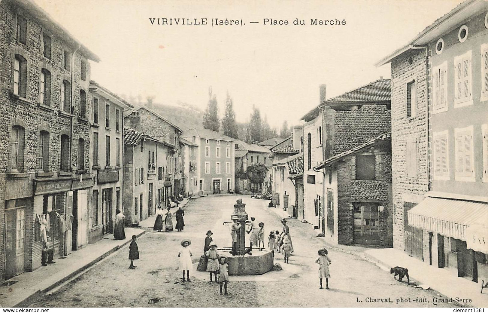 Viriville Place Du Marche - Viriville