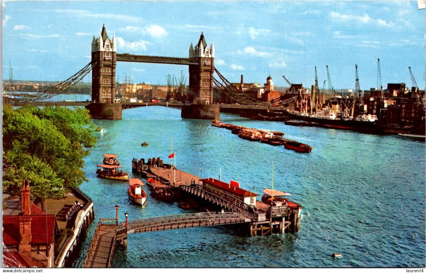 17-4-2024 (2 Z 16)  UK (posted To France 1970's ?) -  Tower Bridge In London - Puentes