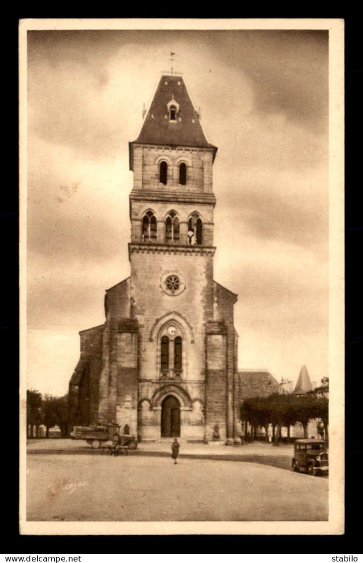 24 - THIVIERS - L'EGLISE ET LE CHATEAU - Thiviers