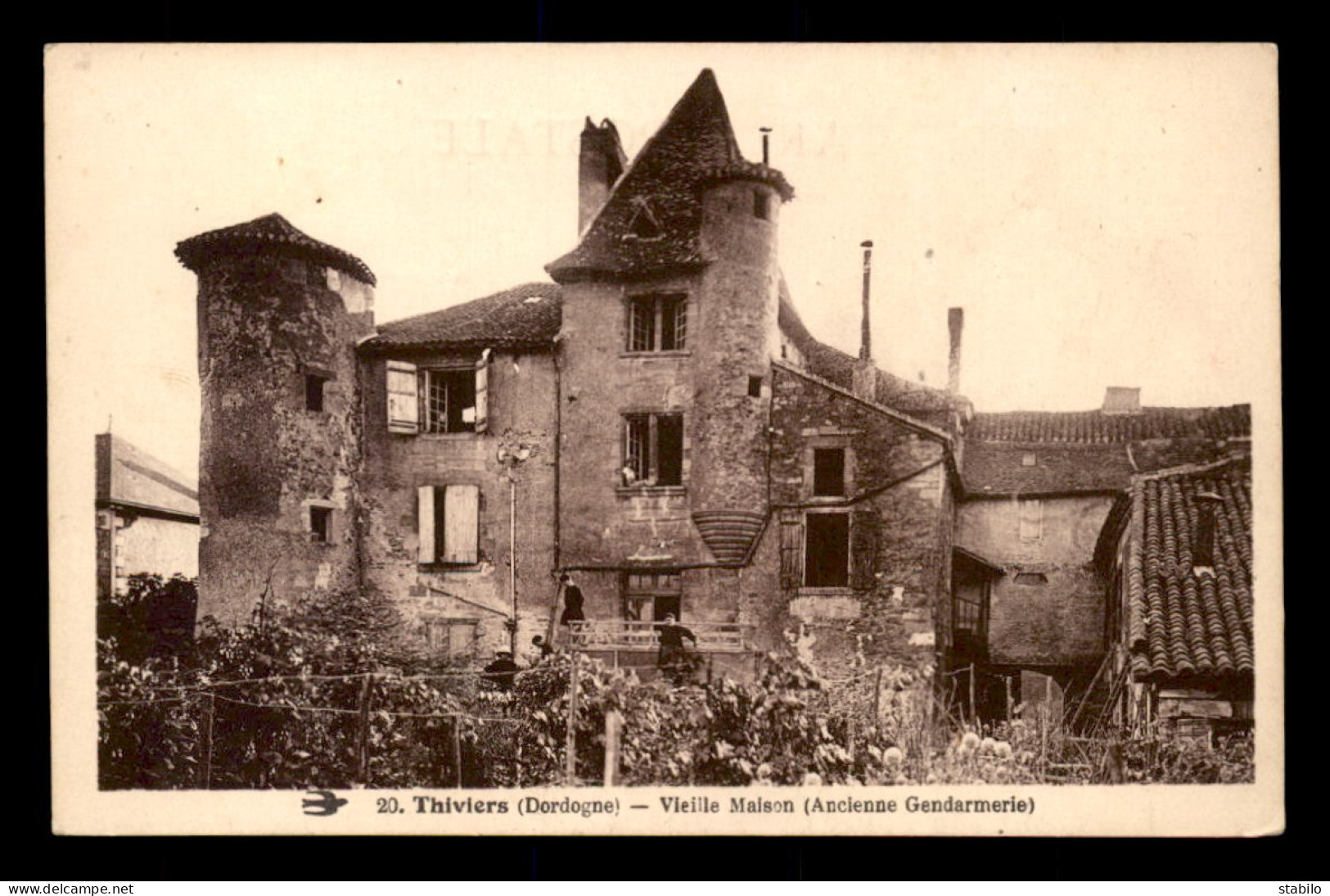 24 - THIVIERS - VIEILLE MAISON - ANCIENNE GENDARMERIE - Thiviers