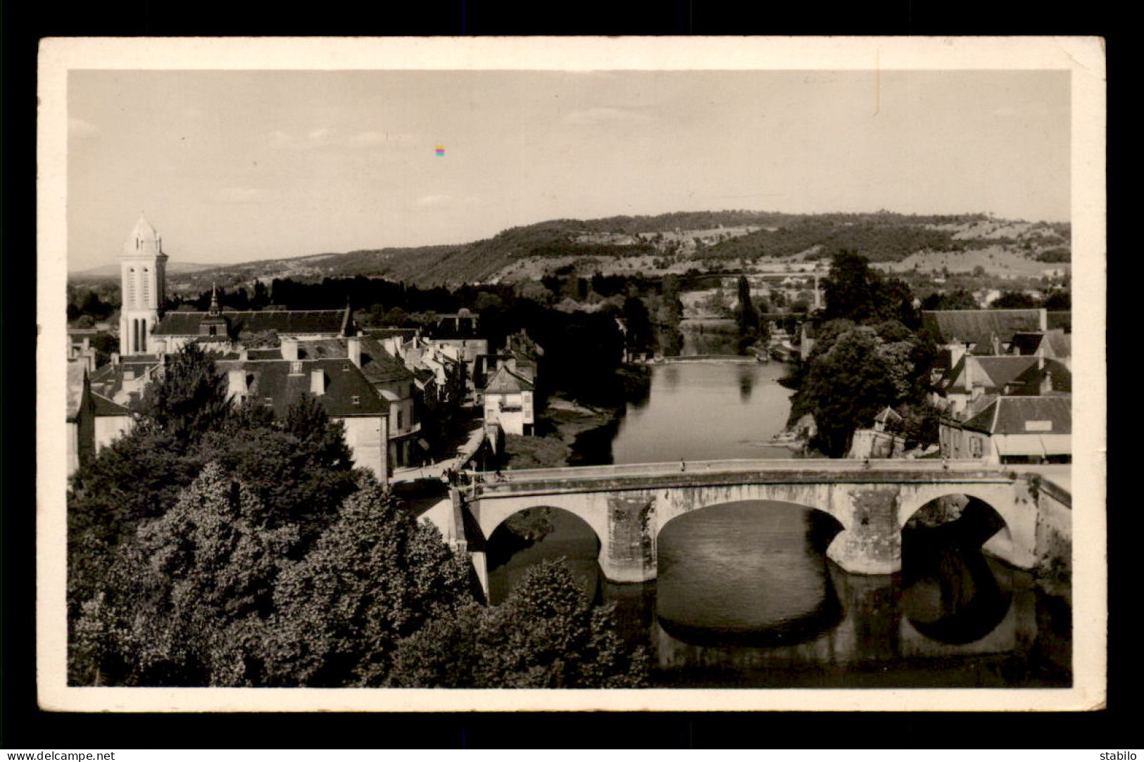 24 - MONTIGNAC-SUR-VEZERE - VUE GENERALE - Autres & Non Classés