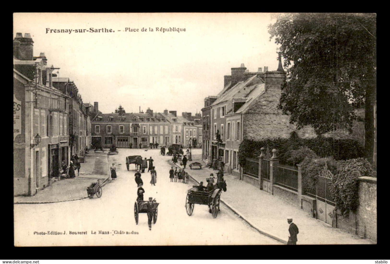 72 - FRESNAY-SUR-SARTHE - PLACE DE LA REPUBLIQUE - Other & Unclassified