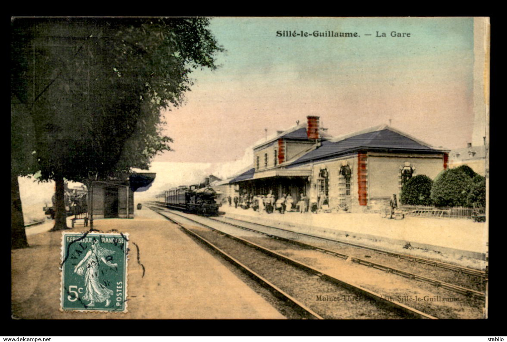 72 - SILLE-LE-GUILLAUME - TRAIN EN GARE DE CHEMIN DE FER - CARTE COLORISEE - Sille Le Guillaume