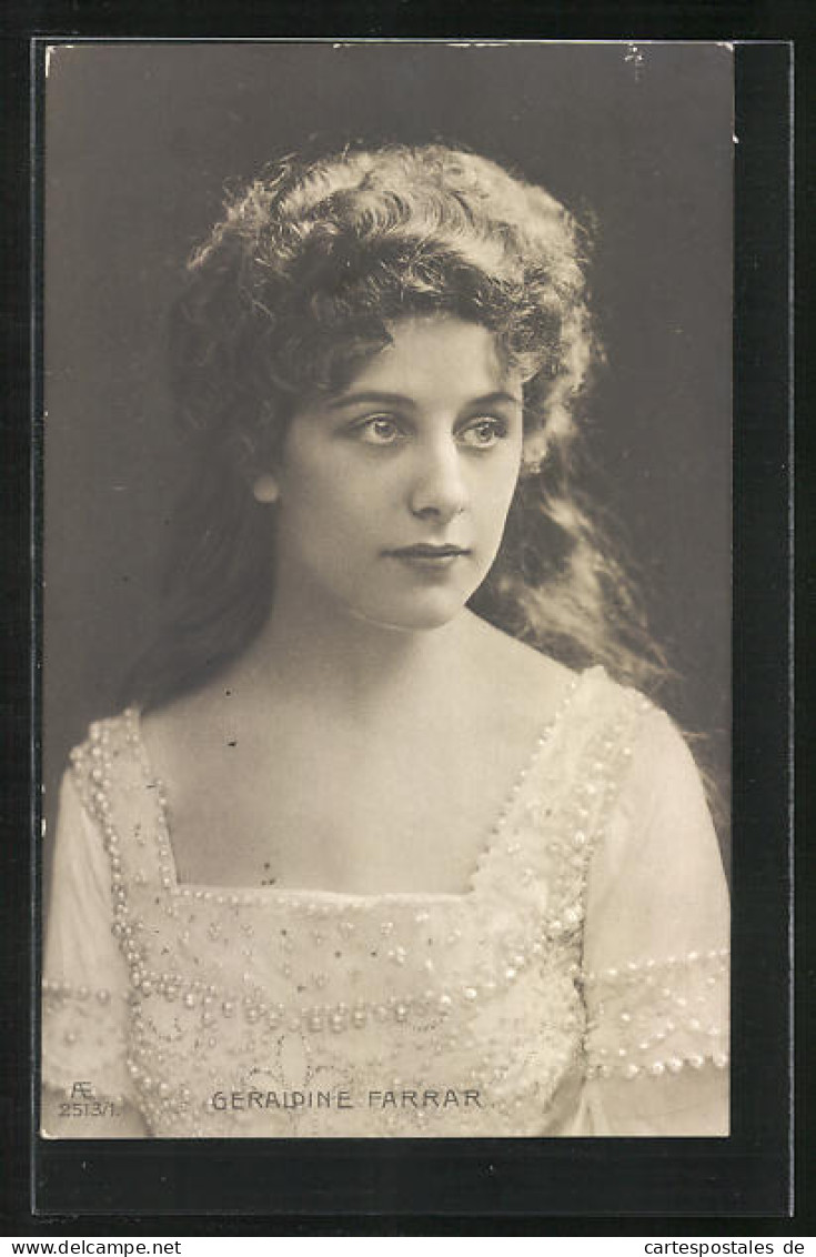 AK Opernsängerin Geraldine Farrar In Weiss  - Opéra