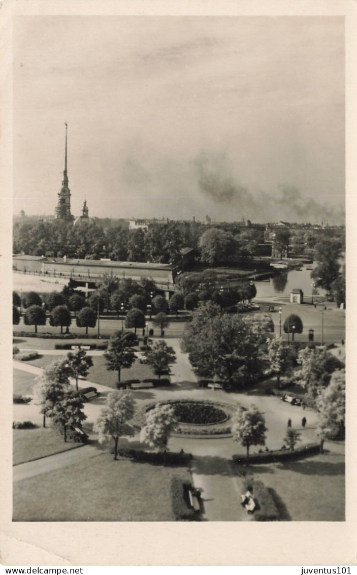 CPSM Leningrad-Place De La Révolution-RARE     L2851 - Rusia